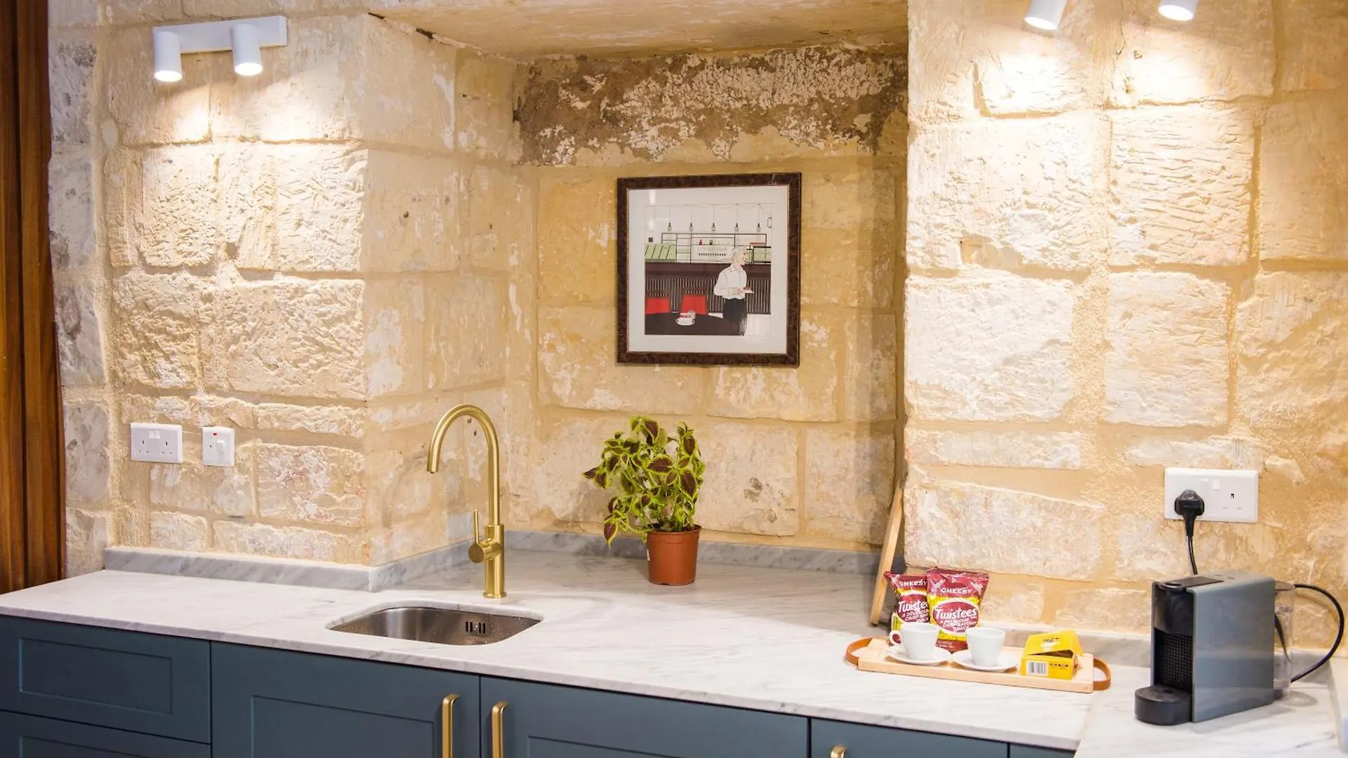 San Anton Suites Attard Homestay